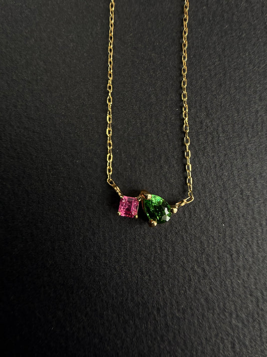 Collier en or rose 9K Spinelle et Tsavorite « toi et moi »