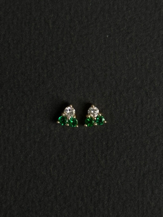 Puces d'oreilles Diamants et Emeraudes Or jaune 14K